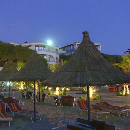 Daire 2 Beachfront + Parking + Wifi Golem (Tirana)