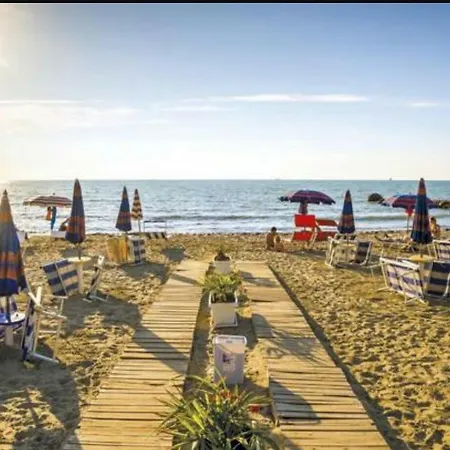 2 Beachfront + Parking + Wifi *