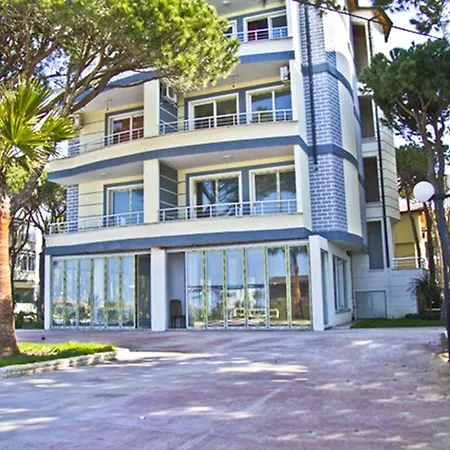 Daire 2 Beachfront + Parking + Wifi Golem (Tirana)