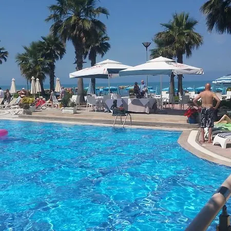 Daire 2 Beachfront + Parking + Wifi