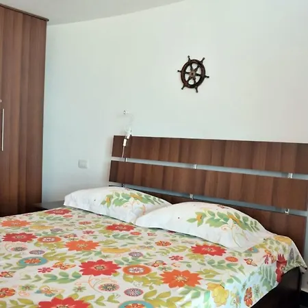 Daire 2 Beachfront + Parking + Wifi Golem (Tirana)