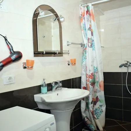 Daire 2 Beachfront + Parking + Wifi Golem (Tirana)