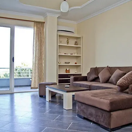 2 Beachfront + Parking + Wifi * Golem (Tirana)