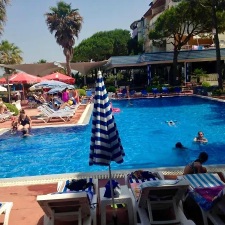 2 Beachfront + Parking + Wifi * Golem (Tirana)