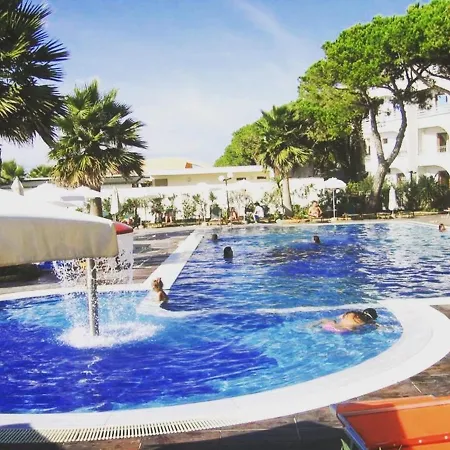 2 Beachfront + Parking + Wifi Daire