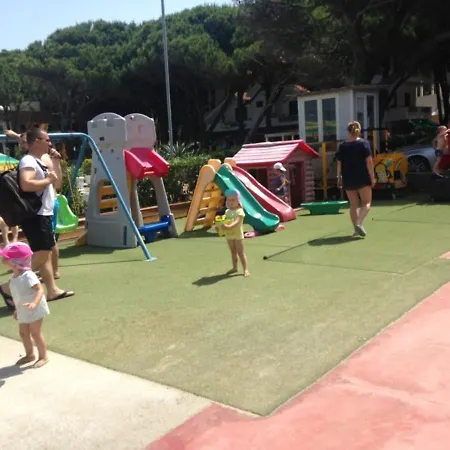 2 Beachfront + Parking + Wifi Daire *